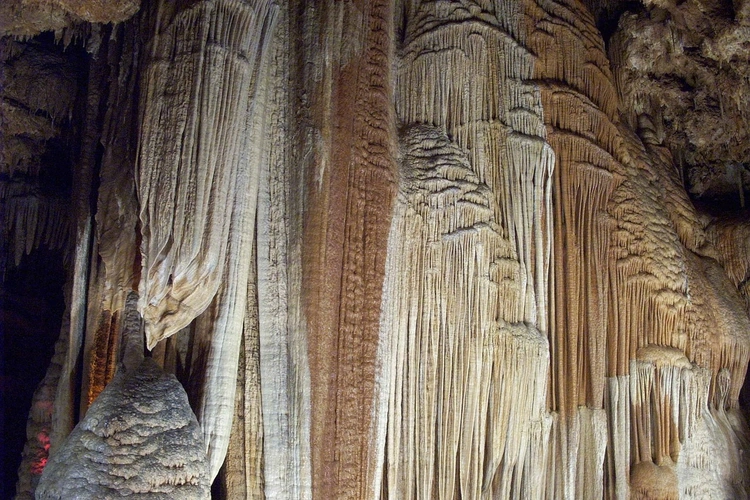 Meramec Caverns 001.webp