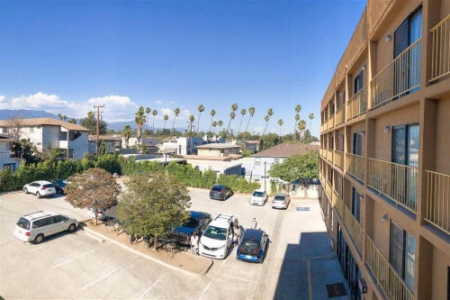 greentree inn & suites alhambra buitenkant.jpg