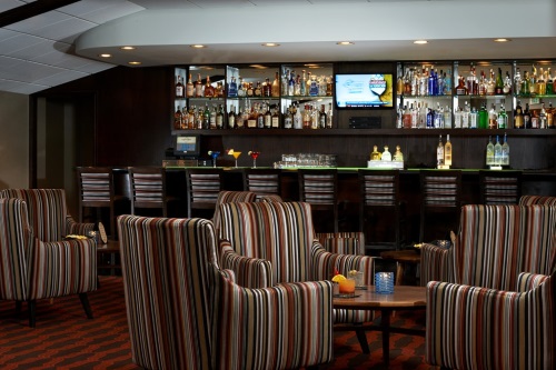 holiday inn buena park bar.jpg