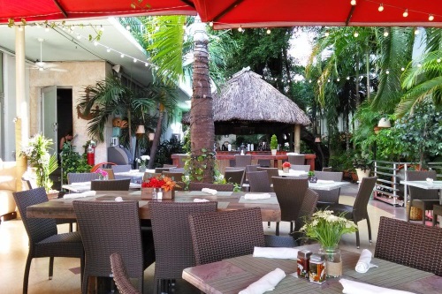 kent hotel terras.jpg