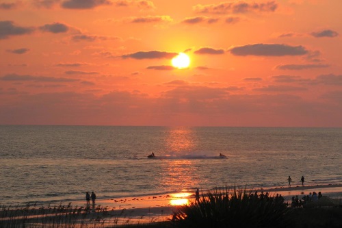 barefoot beach club zonsondergang.jpg