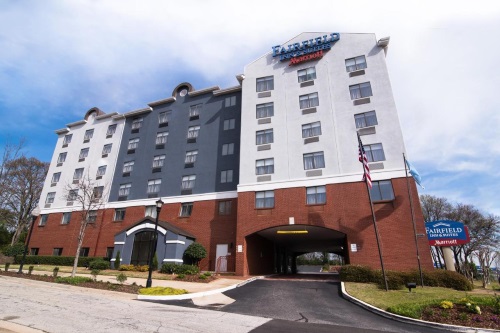 fairfield inn en suites by marriott atlanta airport north buitenkant.jpg