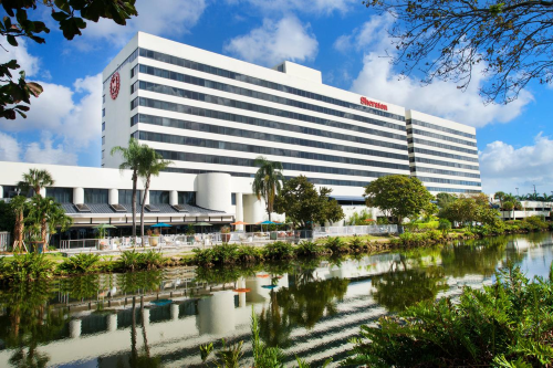 sheraton miami airport hotel buitenkant.png