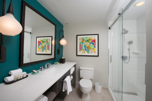 hotel indigo vinings badkamer.png
