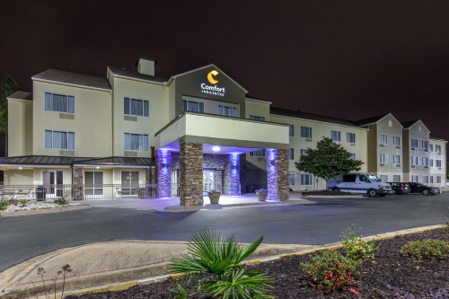 comfort inn and suites montgomery east buitenkant.png