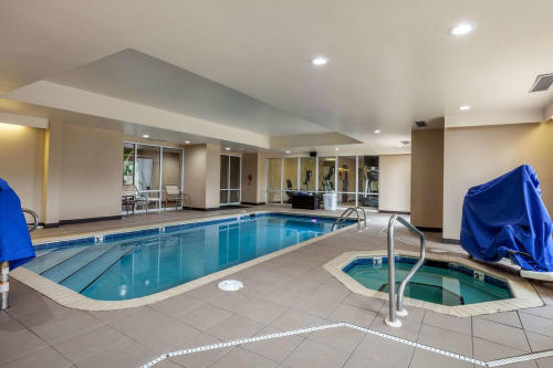 comfort inn and suites montgomery east zwembad.png