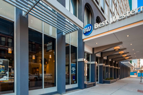 best western grant park hotel buitenkant.png
