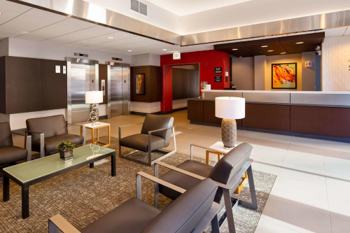best western grant park hotel lobby.png
