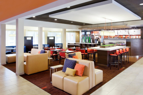courtyard by marriott sacramento airport restaurant.png