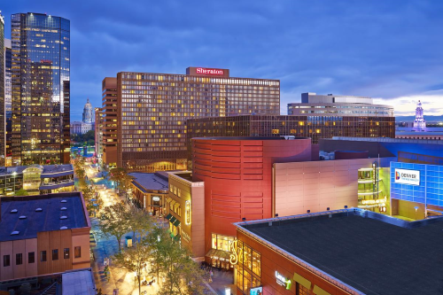 sheraton denver downtown buitenkant.png