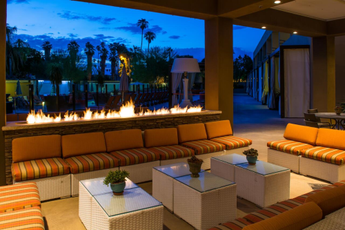 hyatt palm springs zitje.png