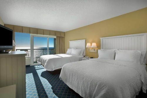 hampton inn suites myrtle beach oceanfront kamer.png