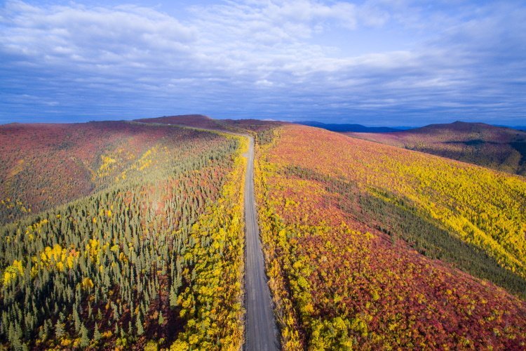 Klik op de afbeelding voor een vergroting top of the world highway .jpg