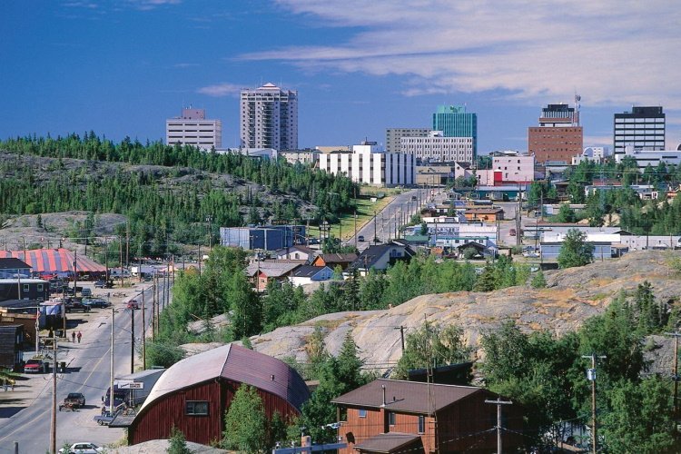 Klik op de afbeelding voor een vergroting yellowknife stad.jpg