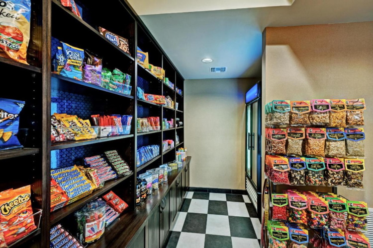 hampton inn lake havasu city minimarkt.jpg