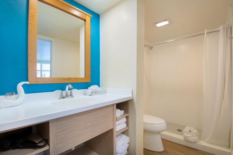 outrigger beach resort badkamer.jpg