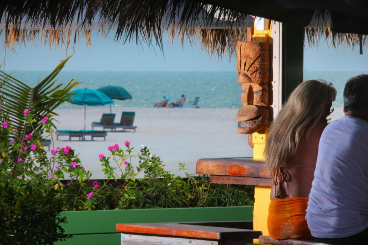 outrigger beach resort beachbar.jpg
