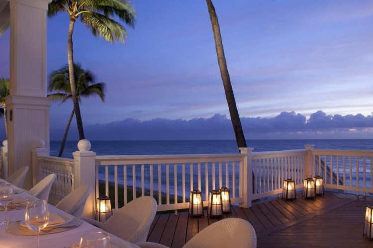 pelican grand beach resort zonsondergang.jpg