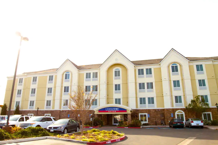 candlewood suites santa maria parkeerplaats.jpg