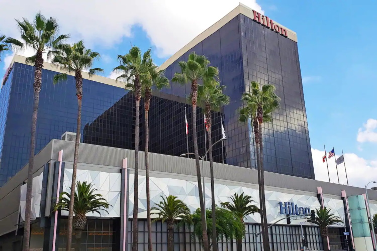 hilton los angeles airport voorkant.jpg