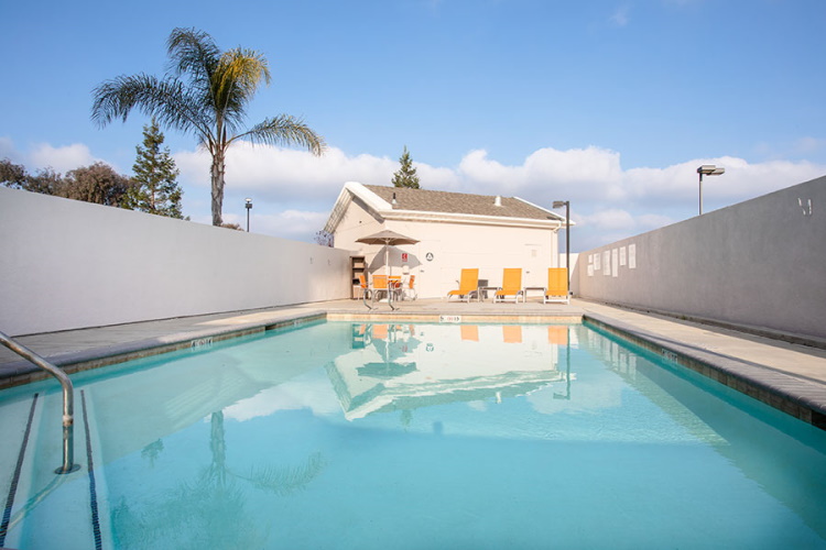 holiday inn express & suites chowchilla yosemite park area zwembad.jpg