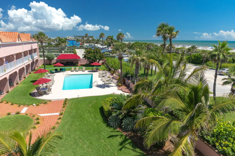 the inn at cocoa beach tuin 002.jpg