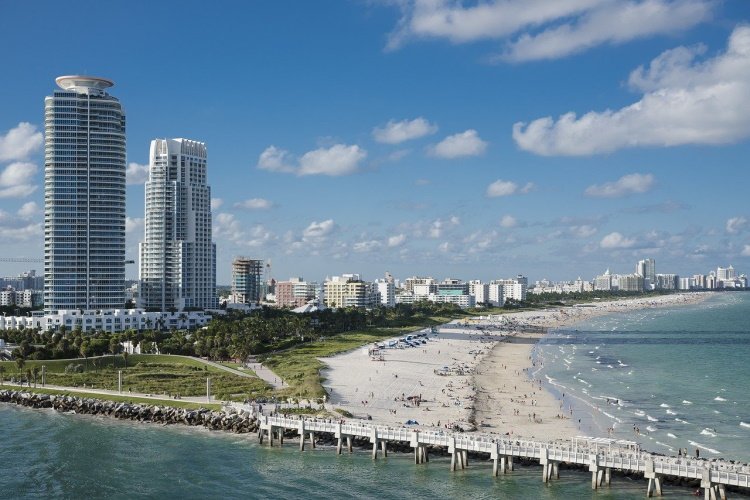 Klik op de afbeelding voor een vergroting miami beach miami-1198921_1280.jpg