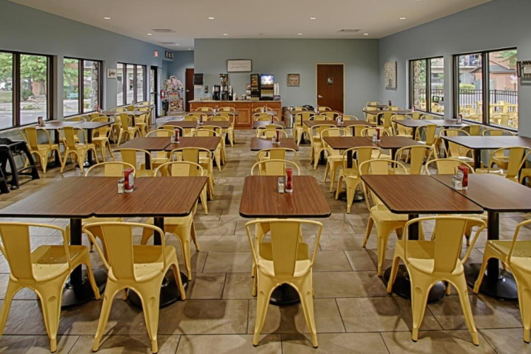creekstone inn ontbijt.jpg