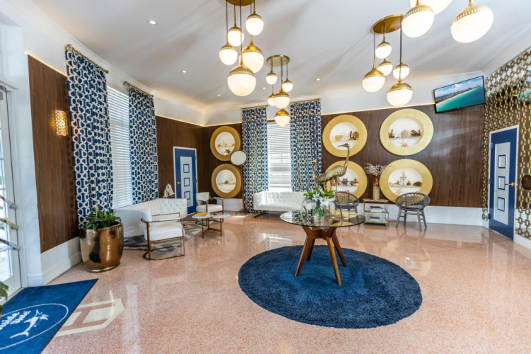 oceanside hotel lounge.jpg