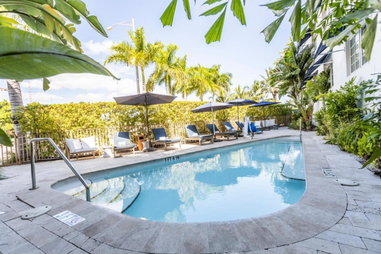 oceanside hotel zwembad.jpg