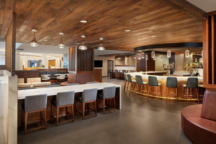 washington hilton bar ruimte.jpg