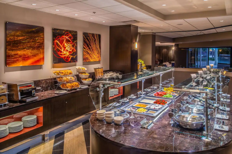 sonesta los angeles airport lax buffet restaurant.jpg