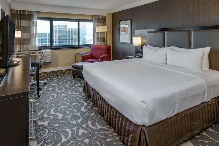sonesta los angeles airport lax kamer 1 bed.jpg