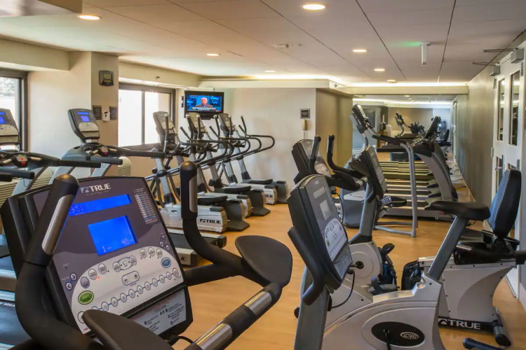 sonesta los angeles airport lax fitness.jpg