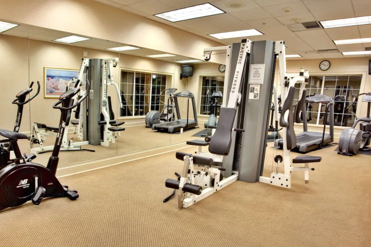 sonesta anaheim resort area fitness.jpg
