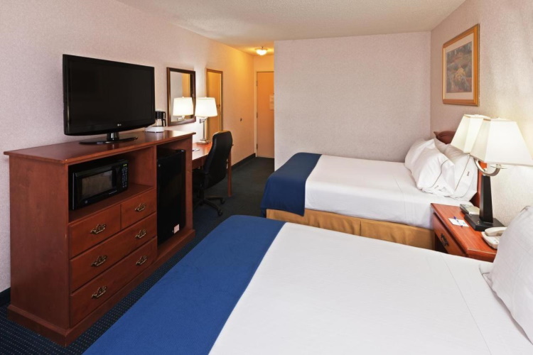 ramada by wyndham santa fe kamer.jpg