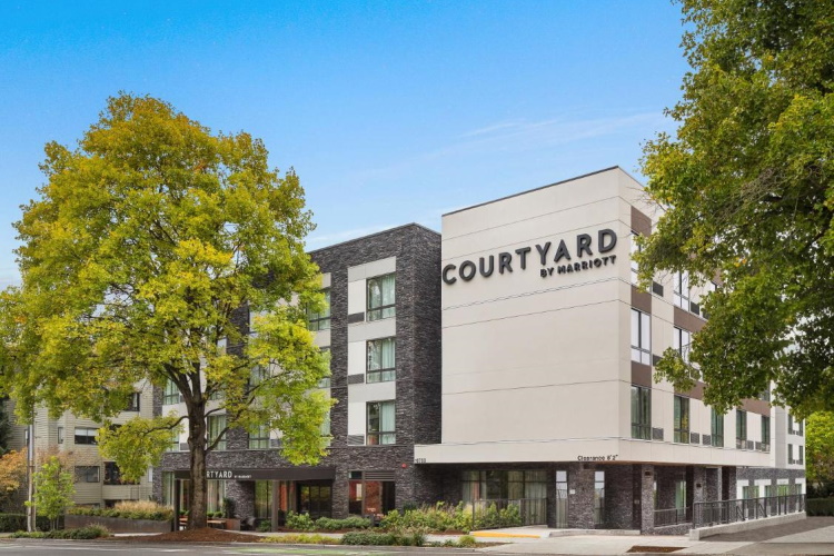 courtyard by marriott seattle northgate buitenkant.jpg