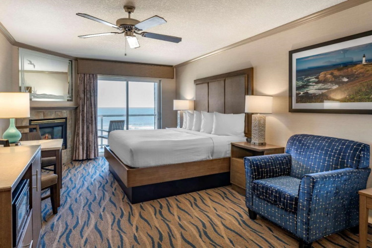 elizabeth oceanfront suites kamer.jpg