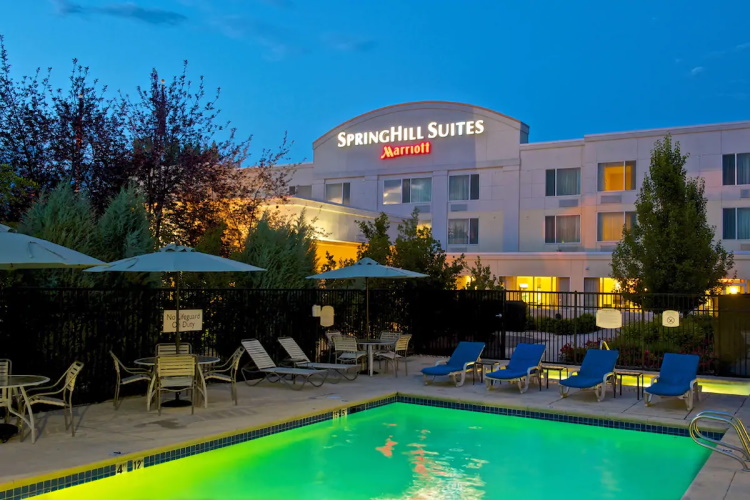 springhill suites by marriott boise parkcenter buitenkant.jpg