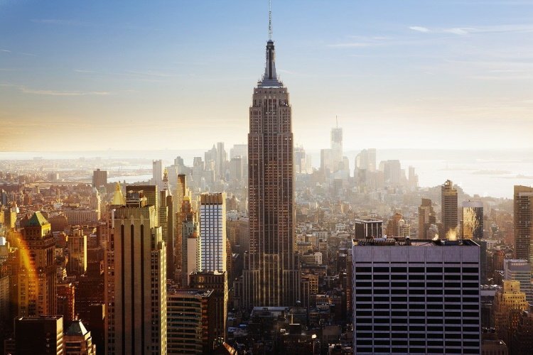 Klik op de afbeelding voor een vergroting new york empire-state-building-1081929_1280-1.jpg