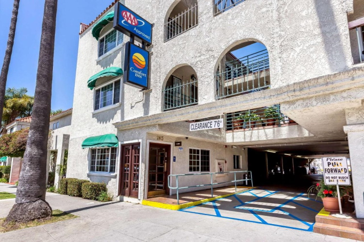 comfort inn santa monica parkeeruimte.jpg