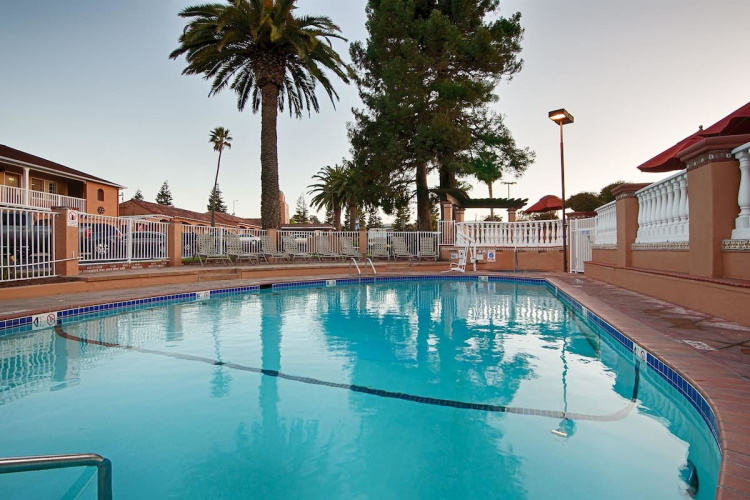 best western plus el rancho inn zwembad.jpg