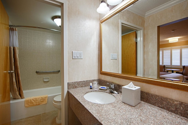 best western plus el rancho inn badkamer.jpg