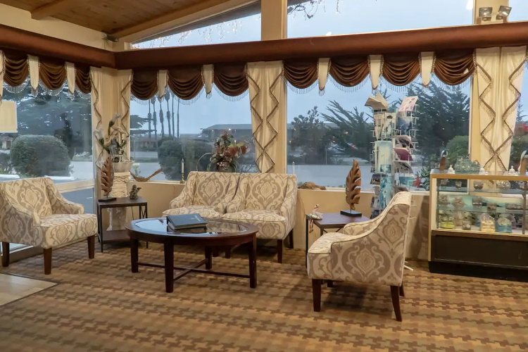silver surf motel lounge.jpg