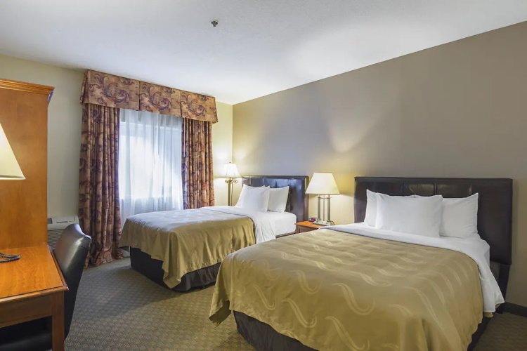 quality inn fresno yosemite airport kamer 2 beddden.jpg