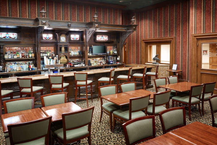 grand canyon railway hotel bar.jpg