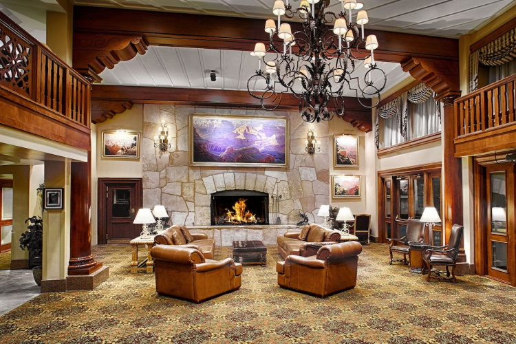 grand canyon railway hotel lounge 2.jpg