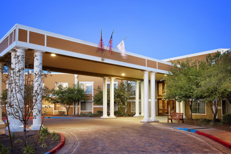 grand canyon railway hotel entree.jpg