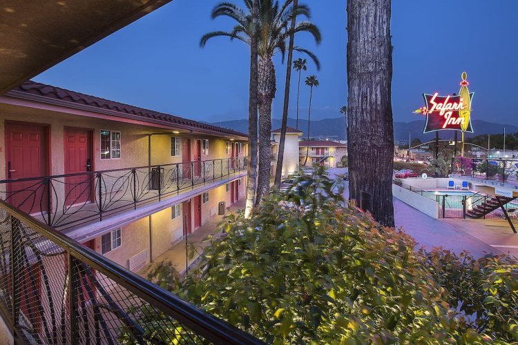 safari inn hotel kamer voorkant.jpg
