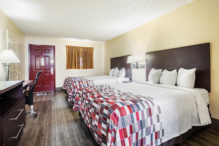 red roof inn kingman kamer 2 bedden.jpg